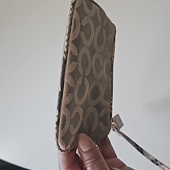 Coach Sm Wristlet Tan with SnakeSkin Leather Trim - ExcellentCondition - Picture 10 of 10